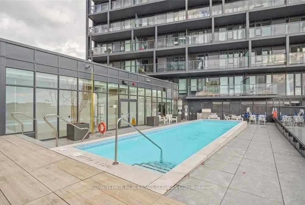 3200 Dakota Common, #B215