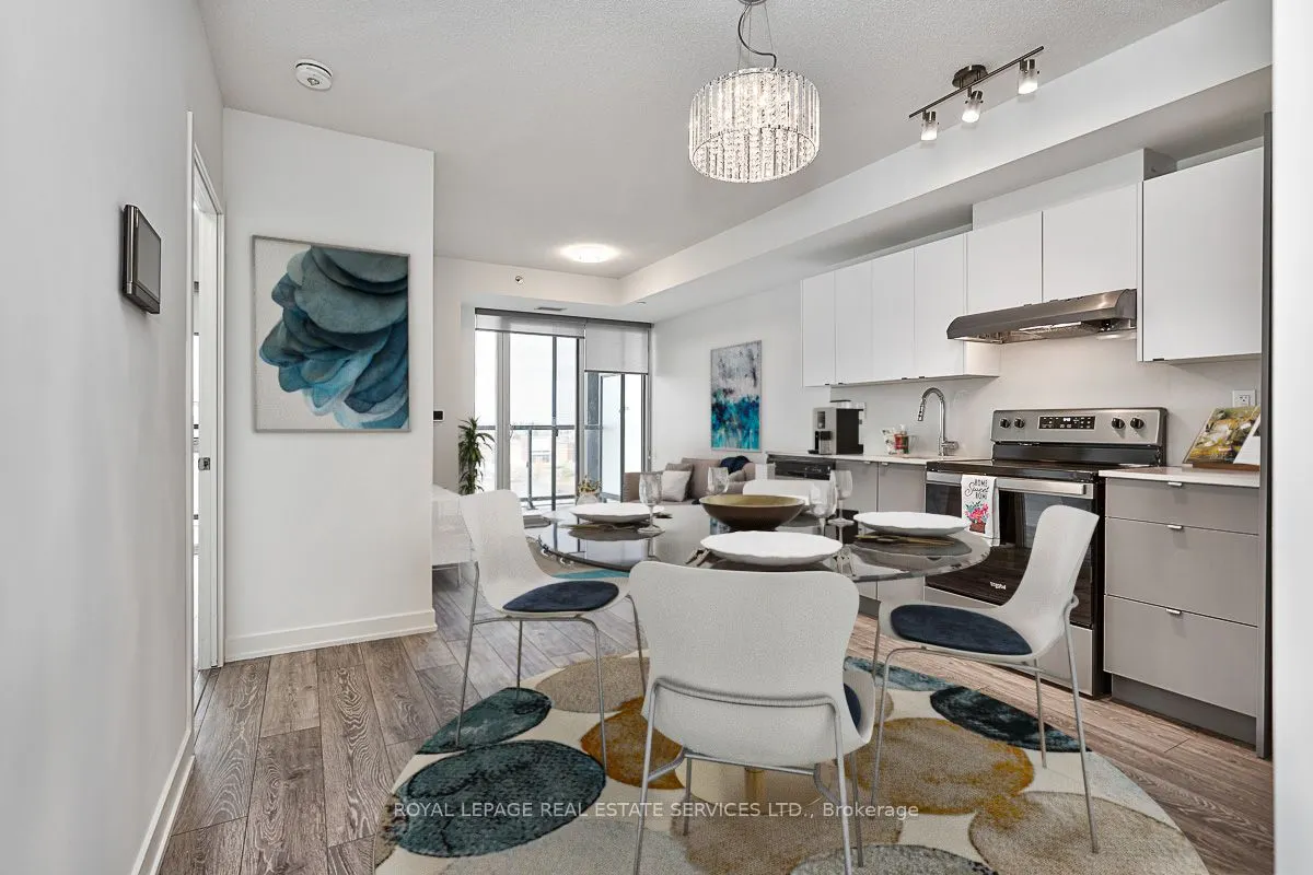 3200 Dakota Common, #B215