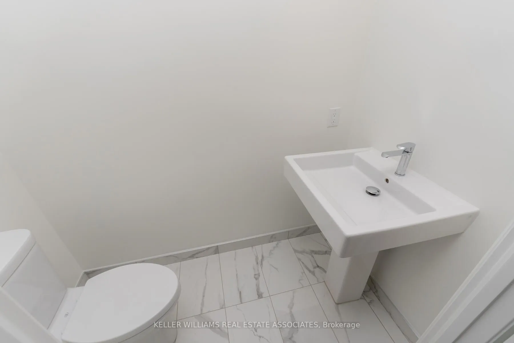 42 Mill Street, #303