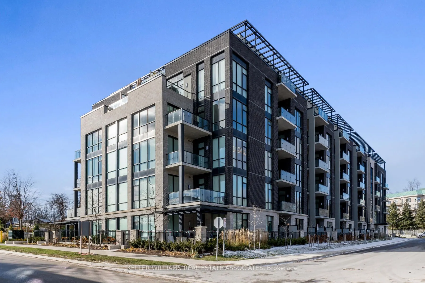 42 Mill Street, #303