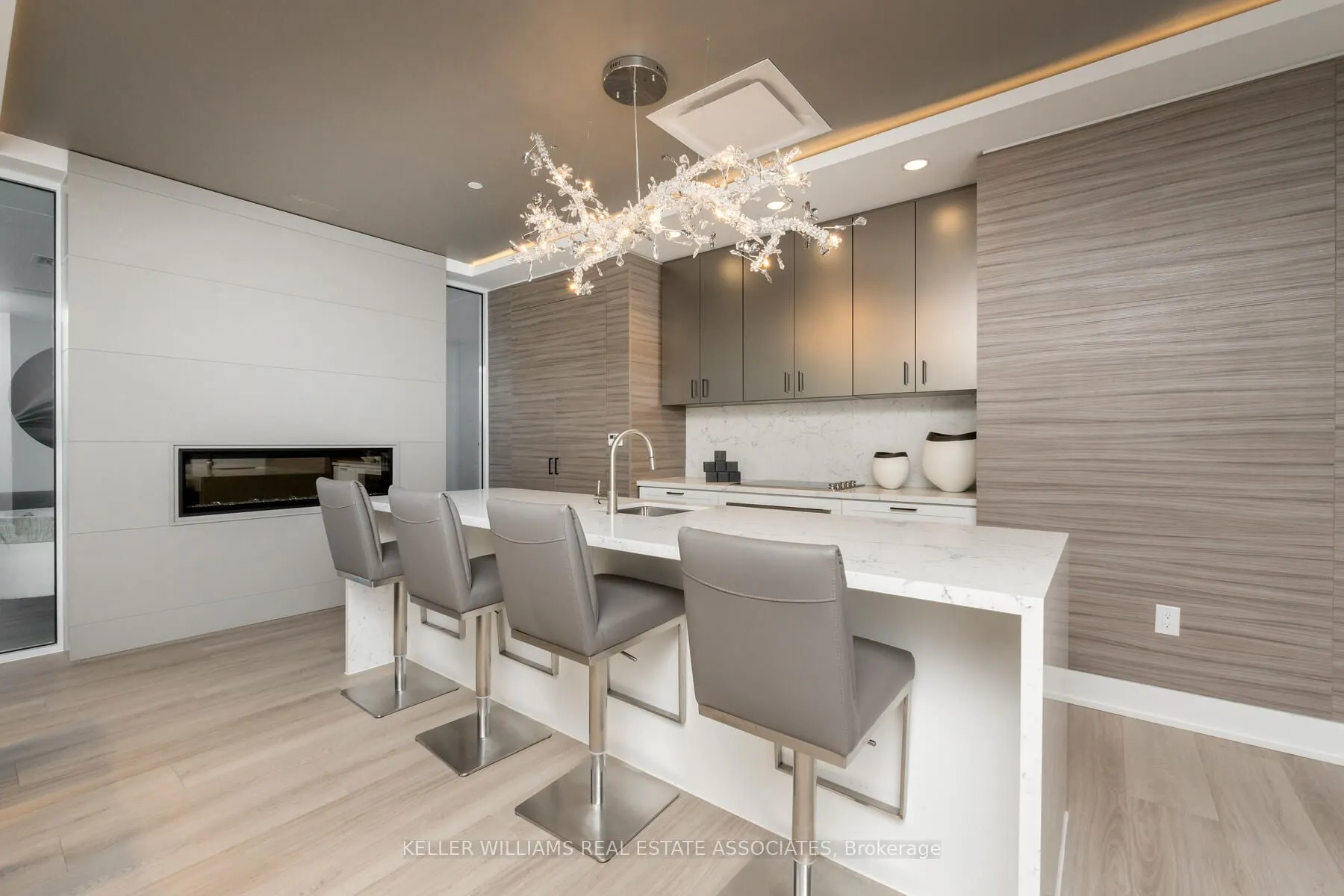 42 Mill Street, #303