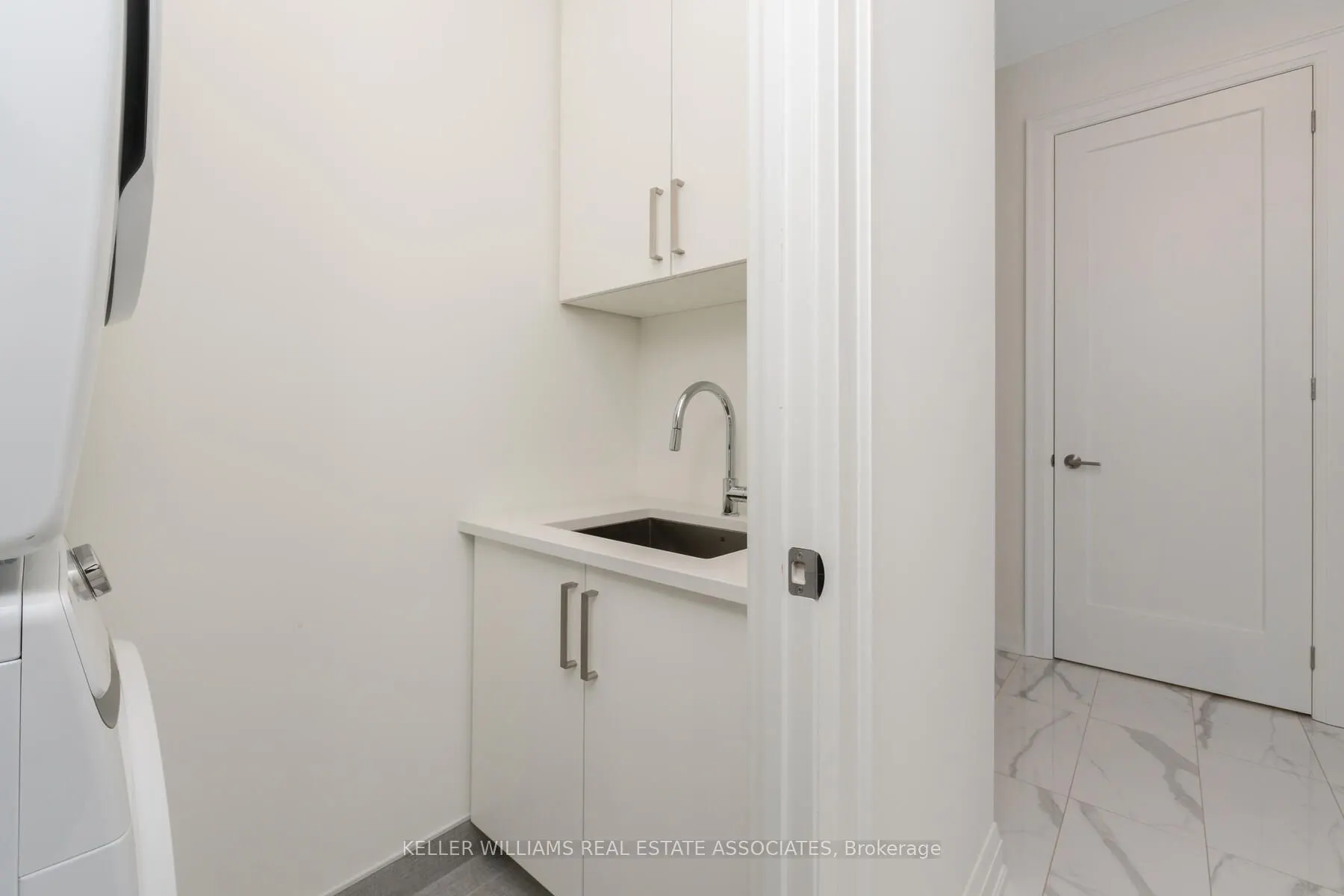 42 Mill Street, #303