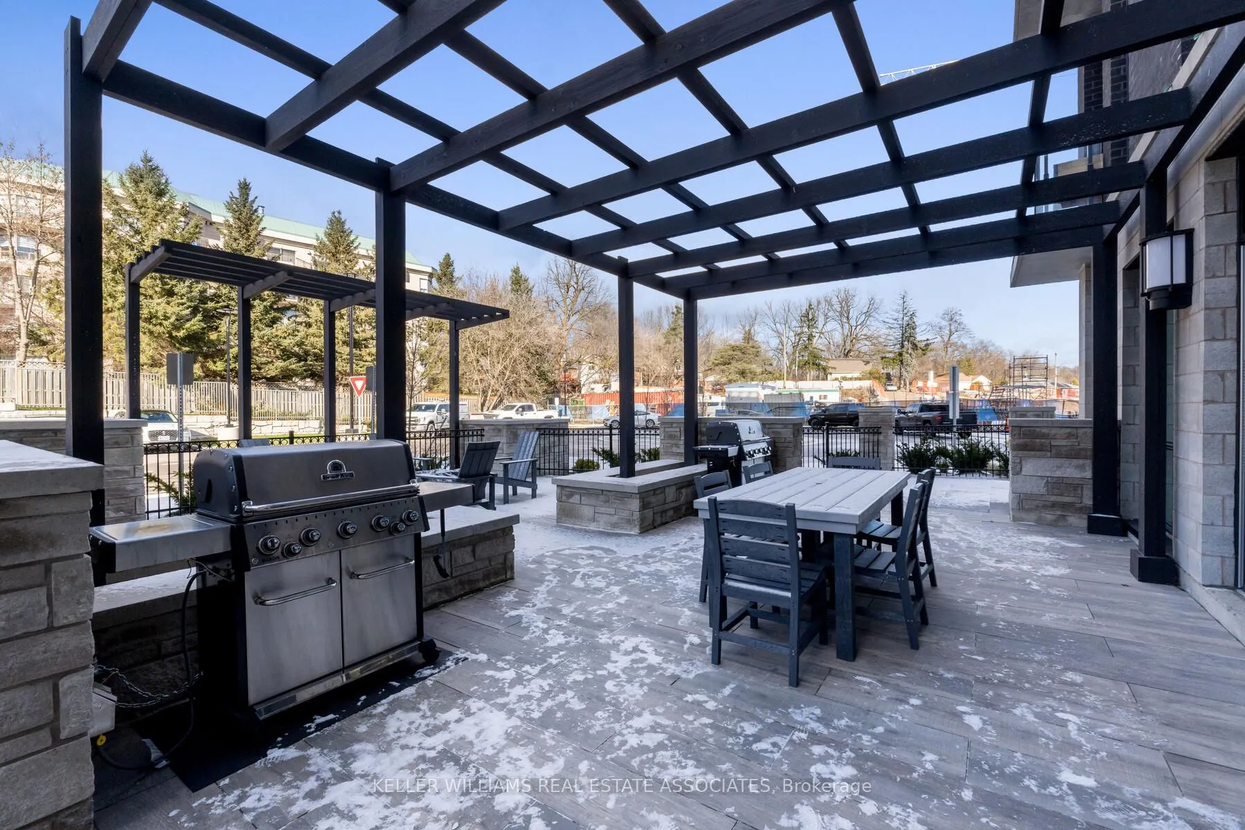 42 Mill Street, #303
