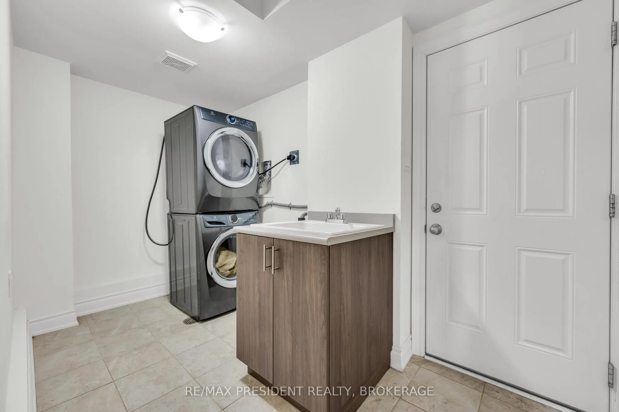 8575 Financial Drive