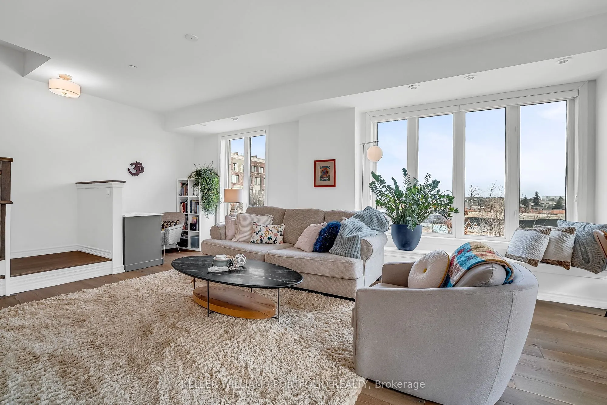 70 Eastwood Park Gardens, #21