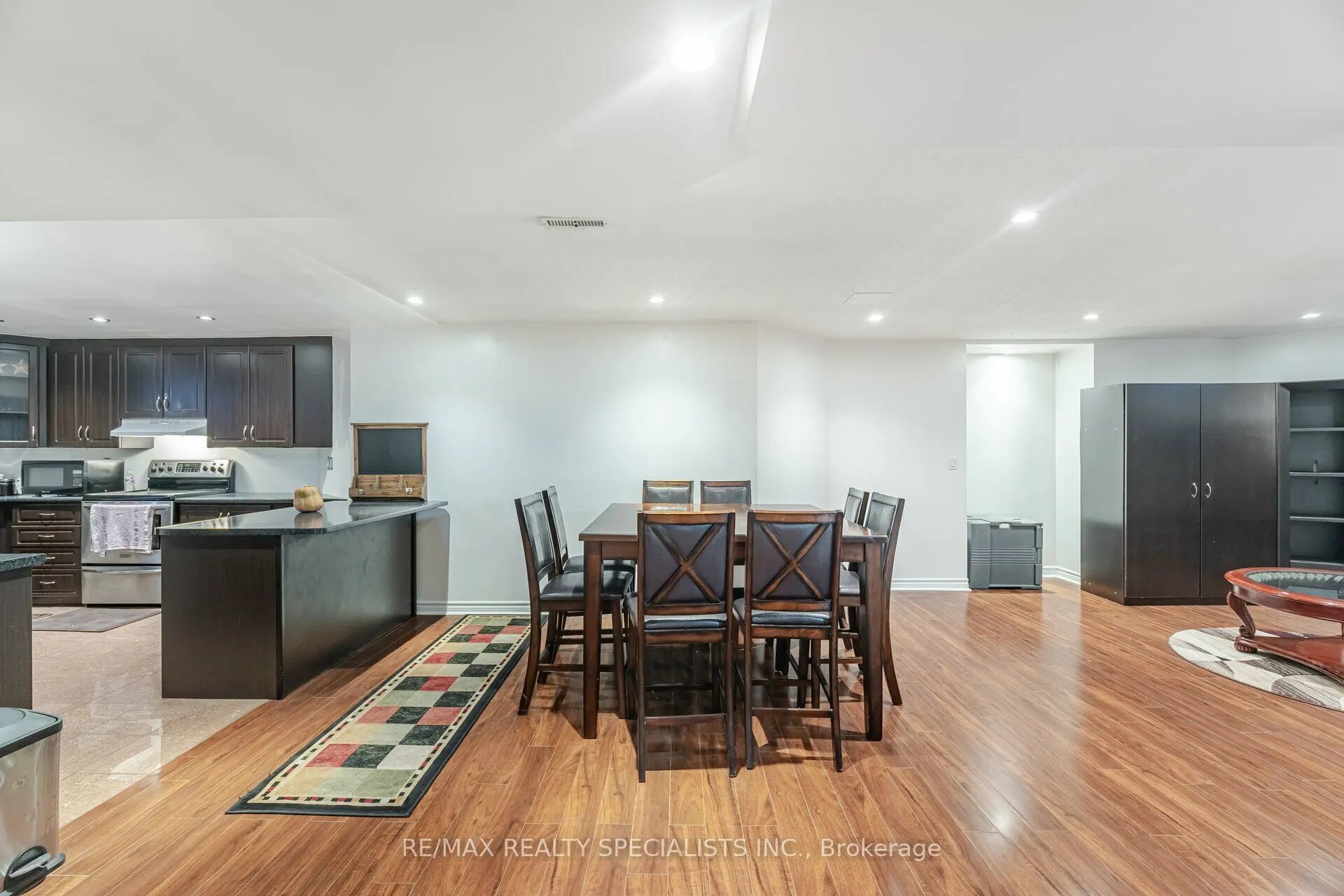 30 Latania Boulevard