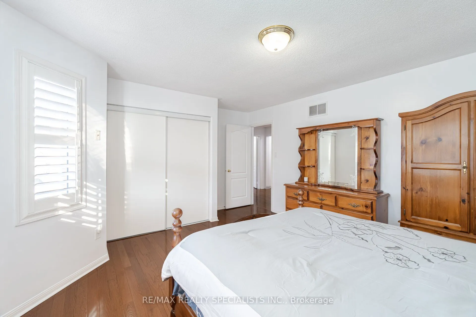 30 Latania Boulevard