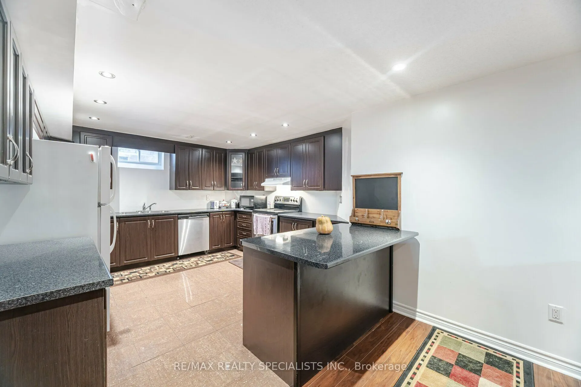 30 Latania Boulevard
