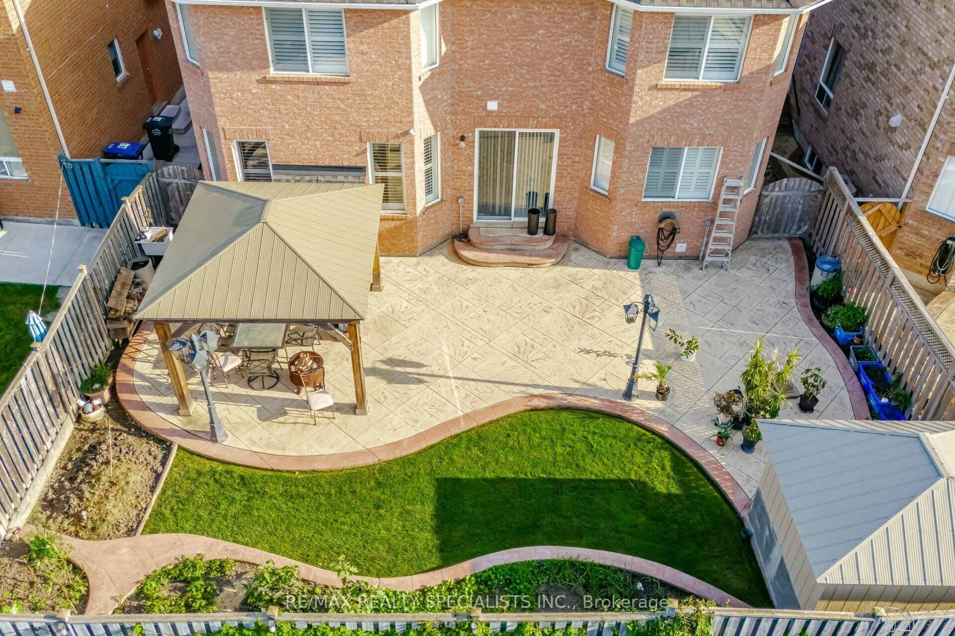 30 Latania Boulevard