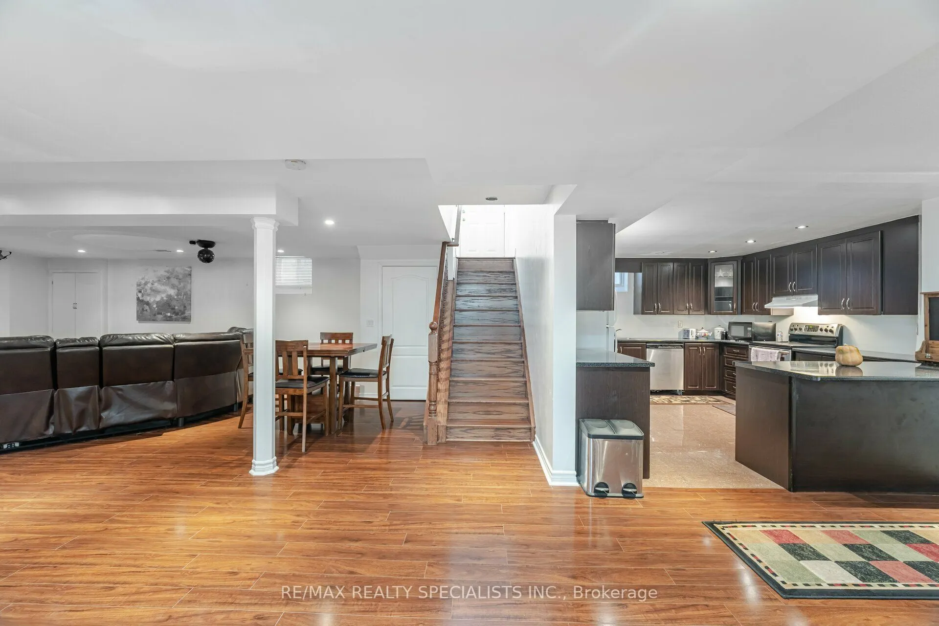 30 Latania Boulevard
