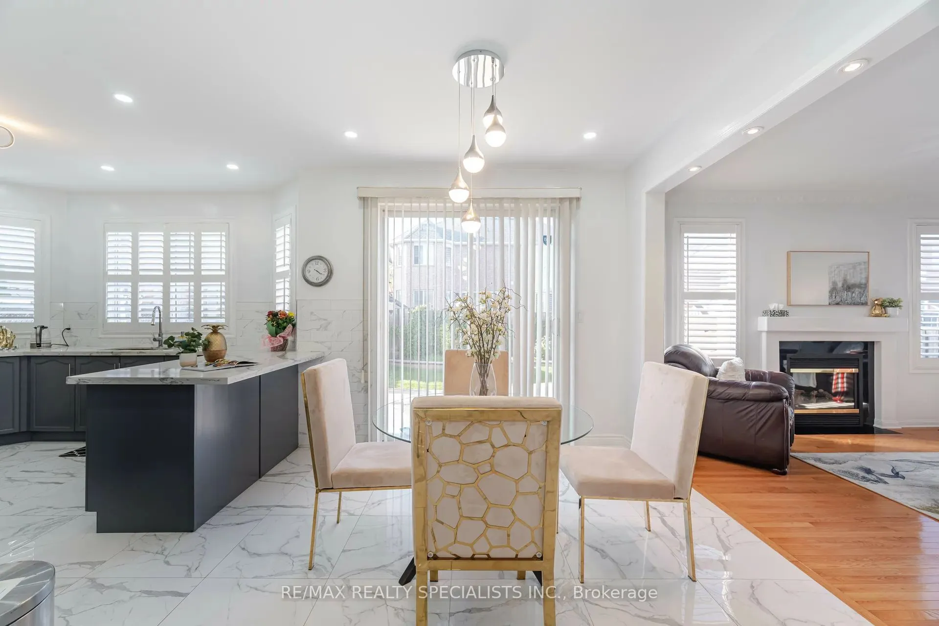 30 Latania Boulevard