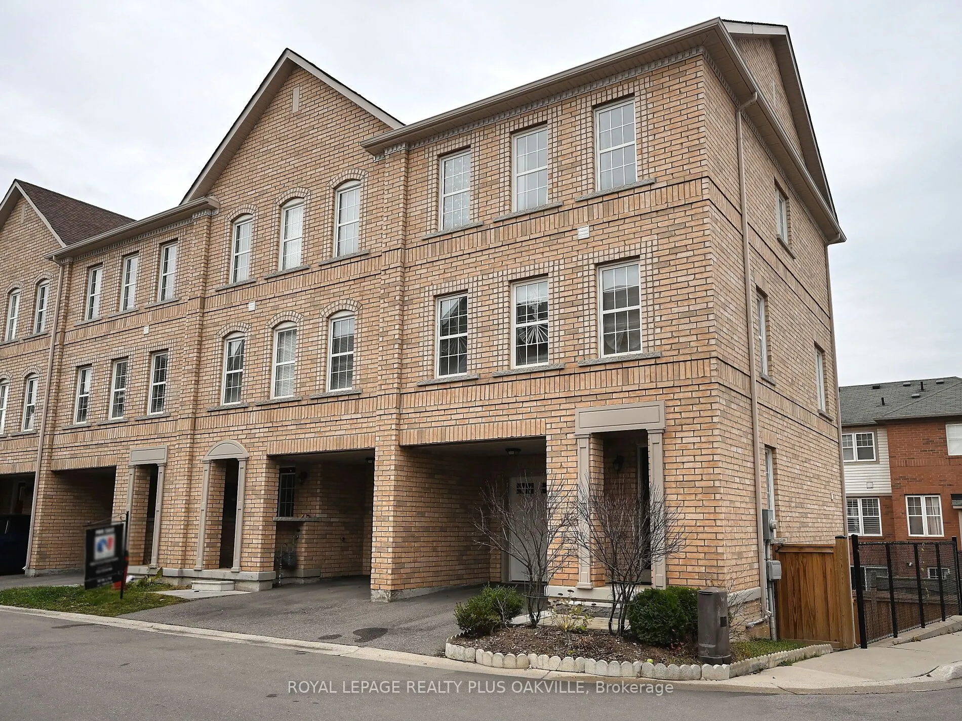 2280 Baronwood Drive, #90