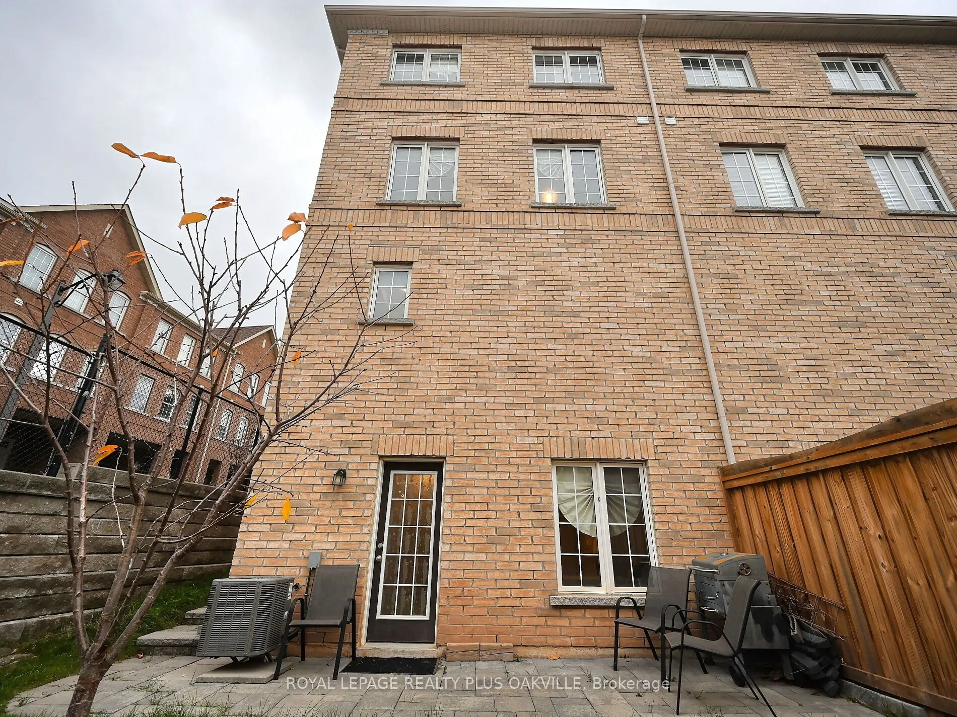 2280 Baronwood Drive, #90