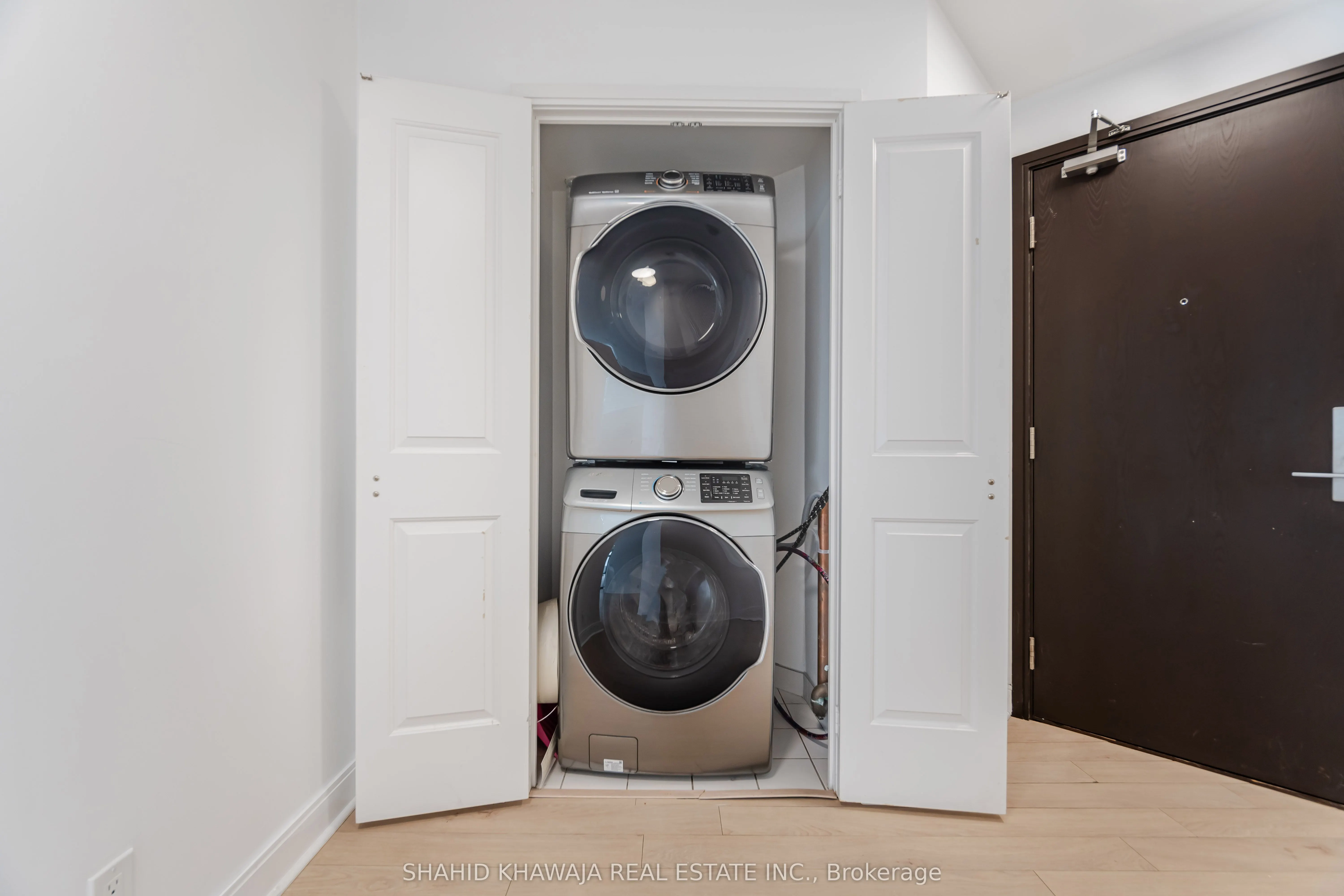 70 Absolute Avenue, #1309