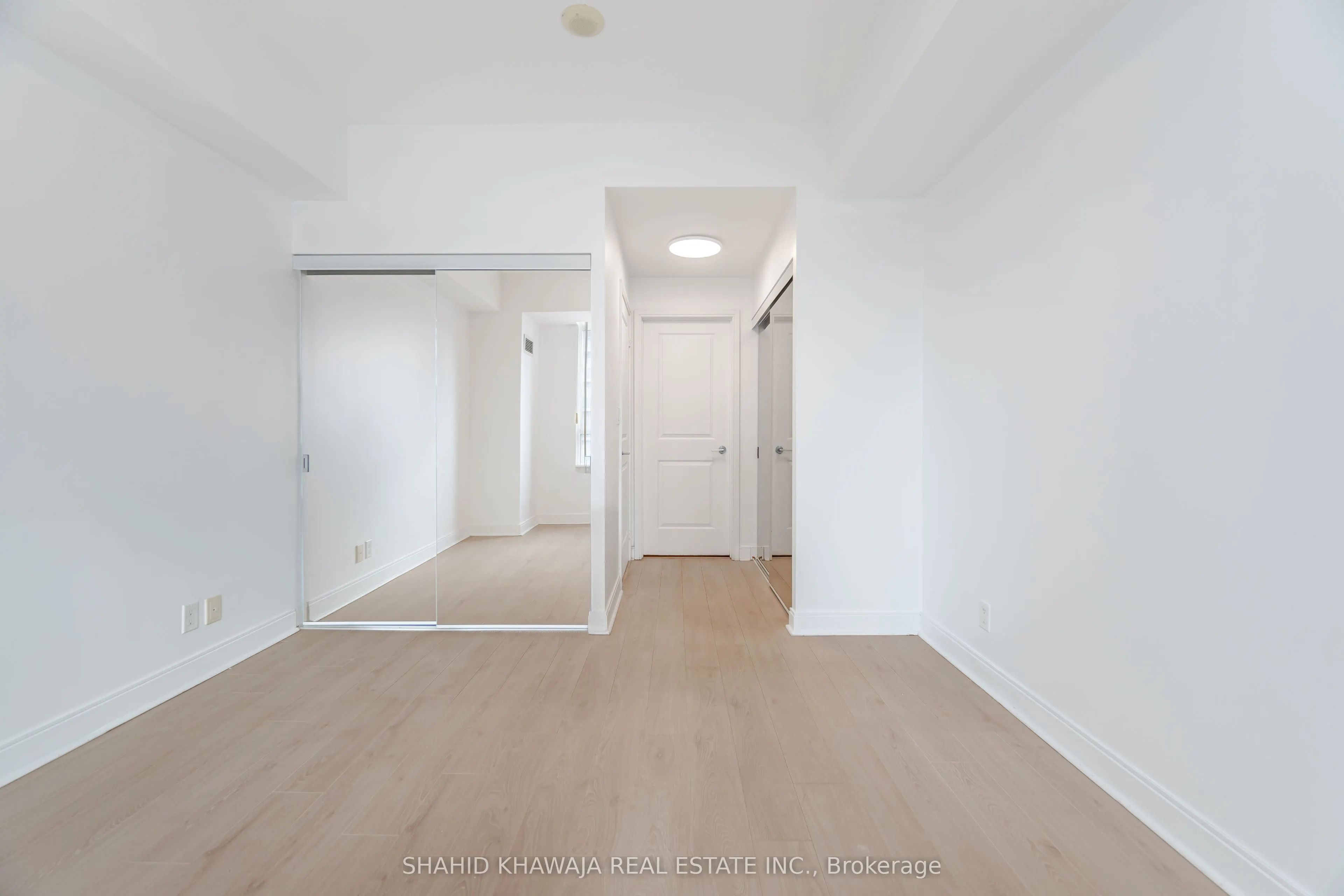 70 Absolute Avenue, #1309