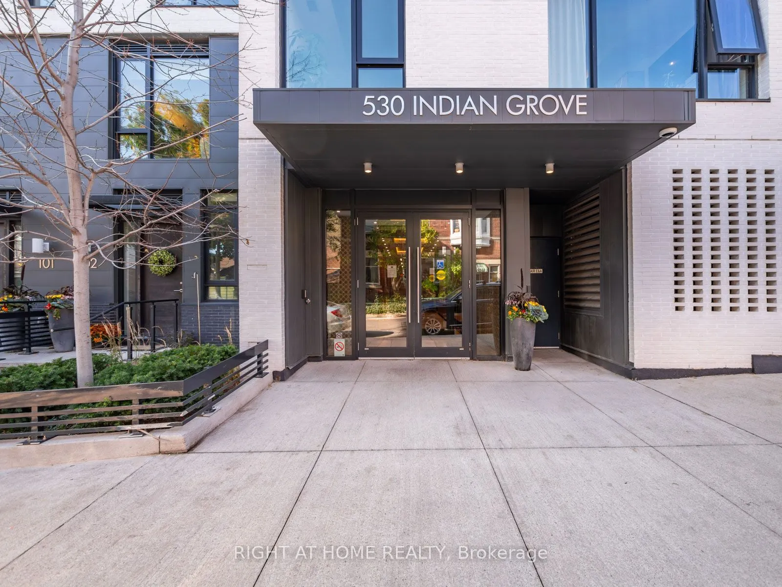 530 Indian Grove, #318