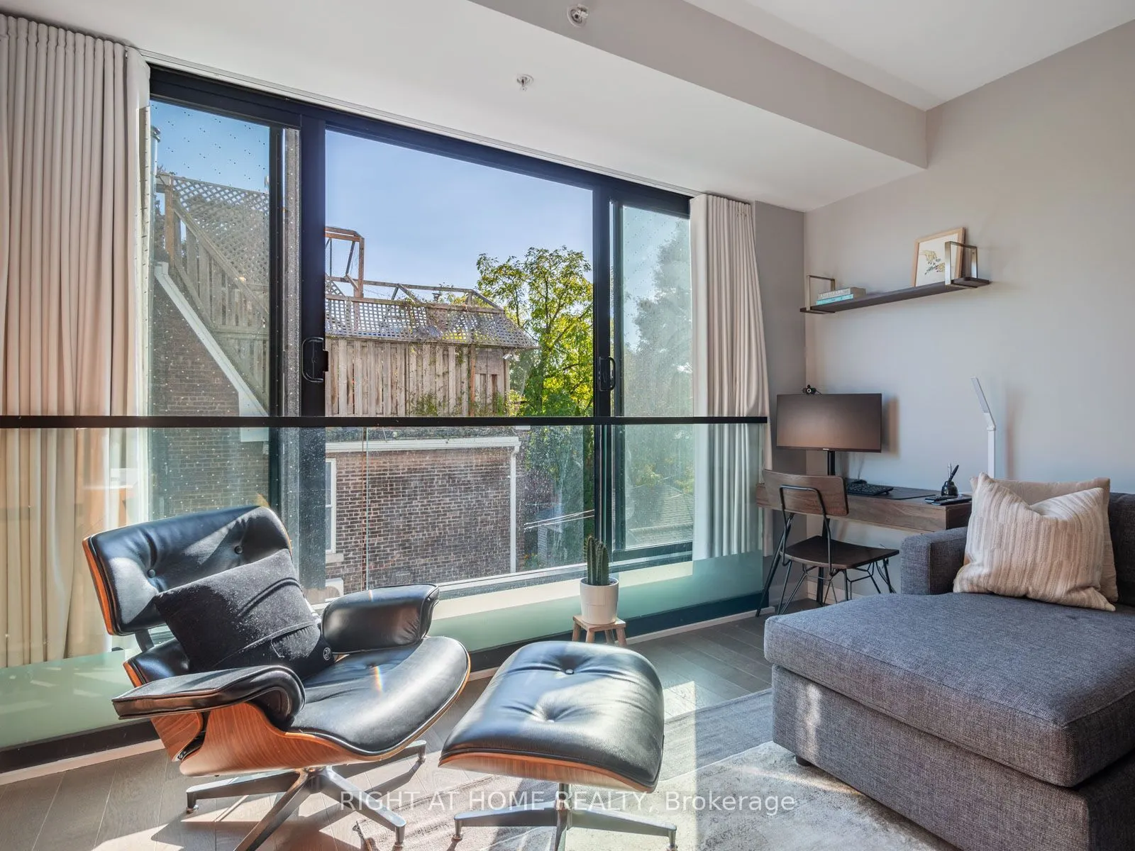 530 Indian Grove, #318