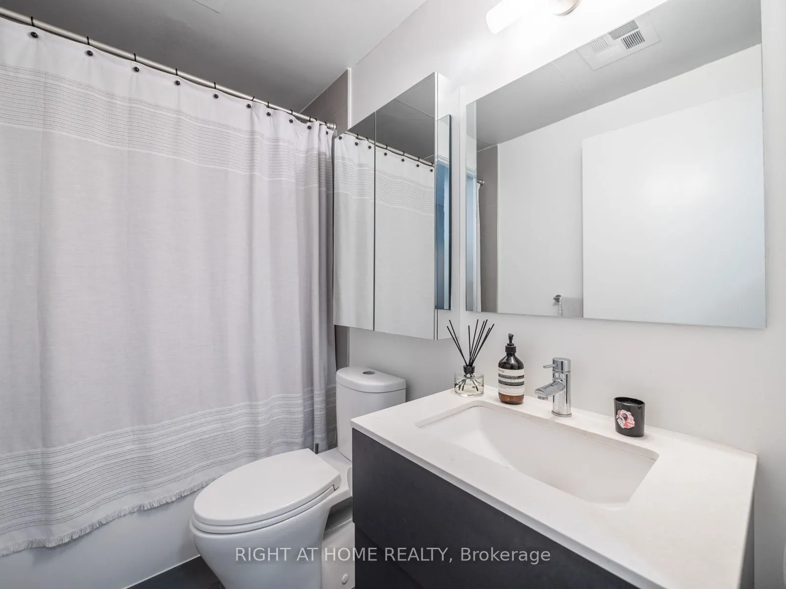 530 Indian Grove, #318