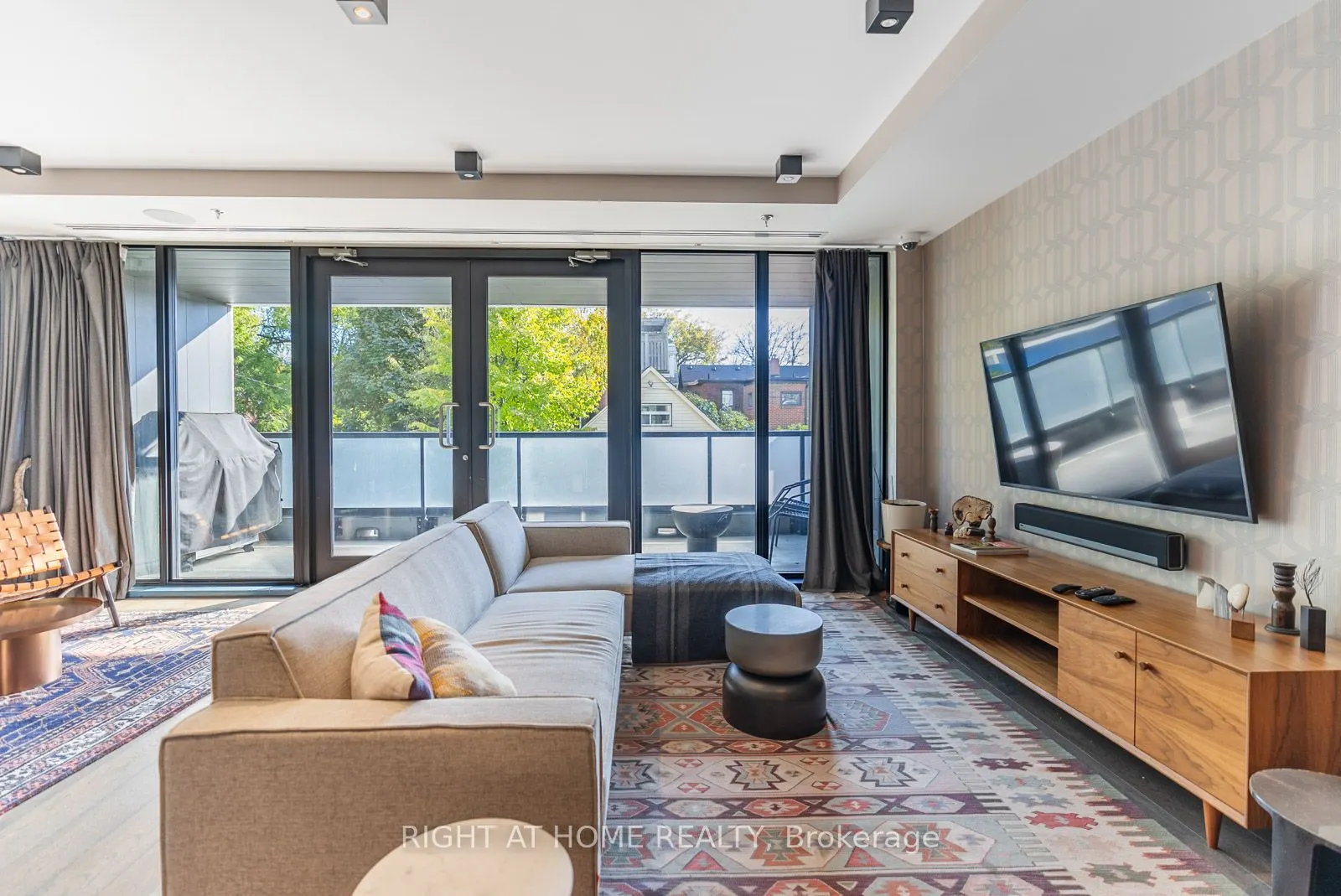 530 Indian Grove, #318