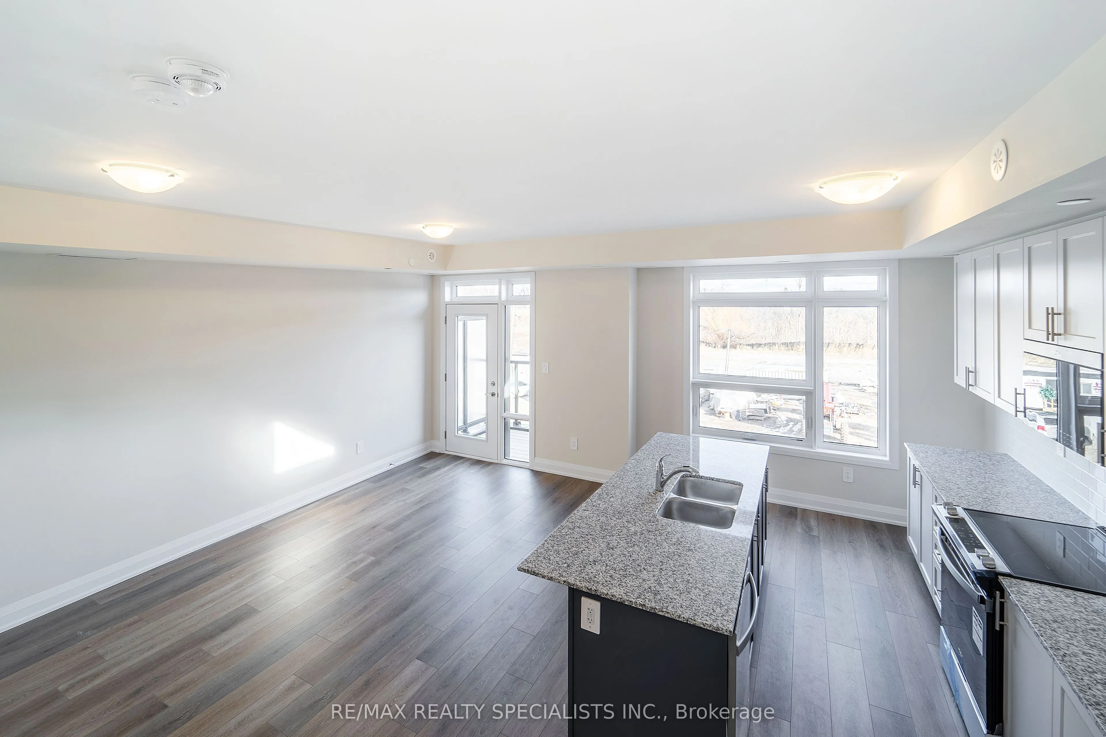 1577 Rose Way #122