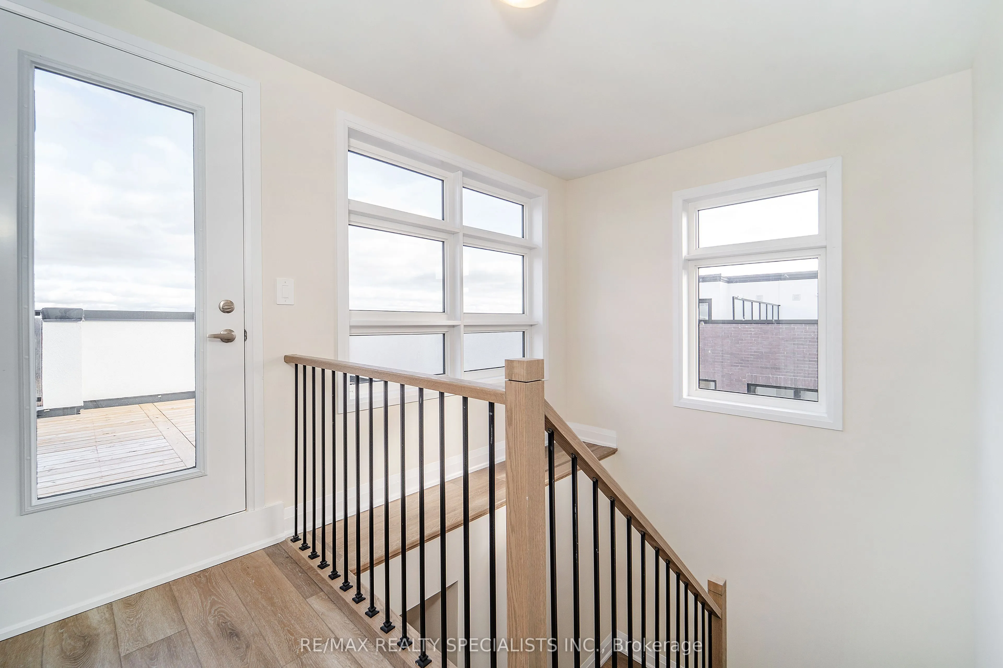 1577 Rose Way #122