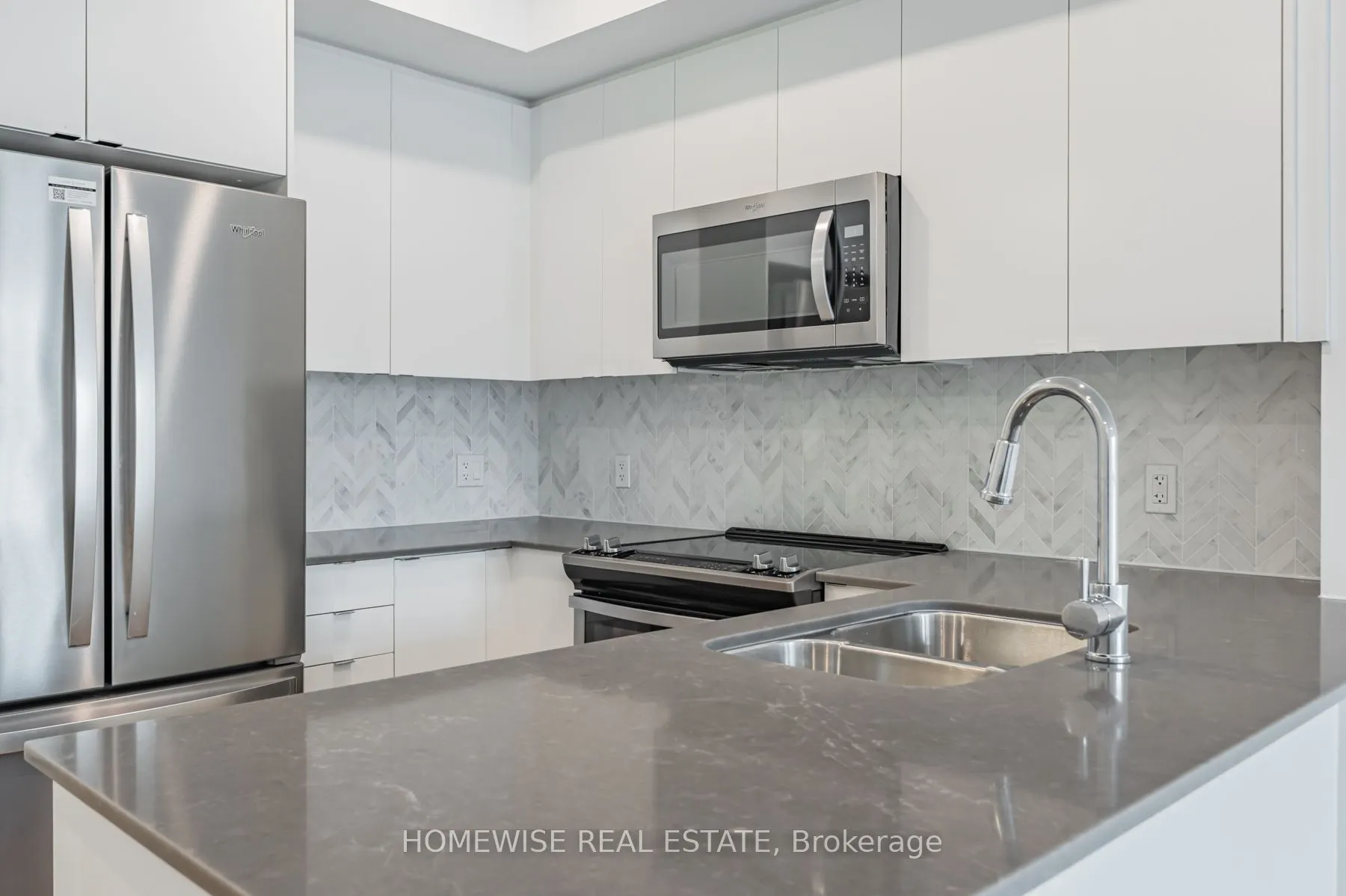 2475 Hurontario Street, #313