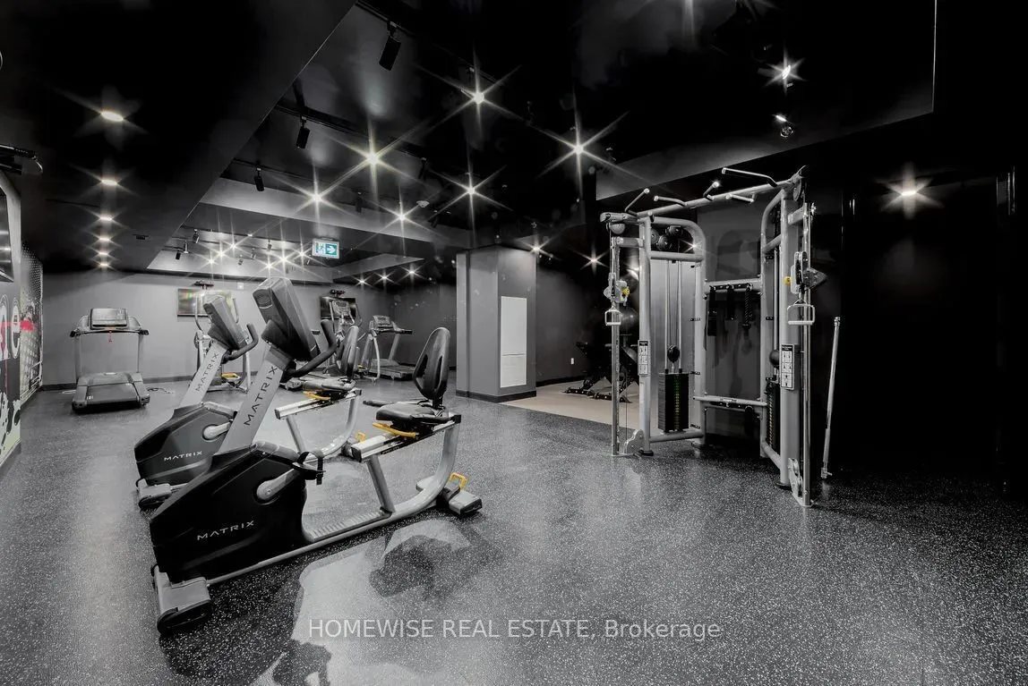 2475 Hurontario Street, #313