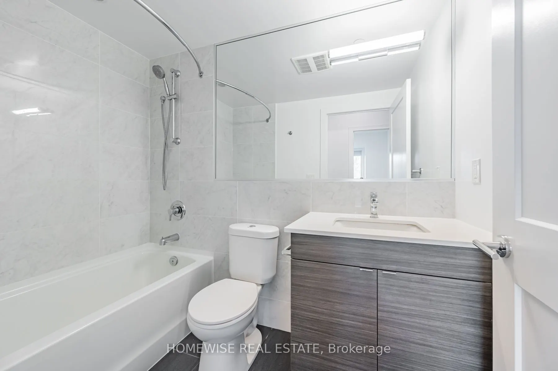 2475 Hurontario Street, #313