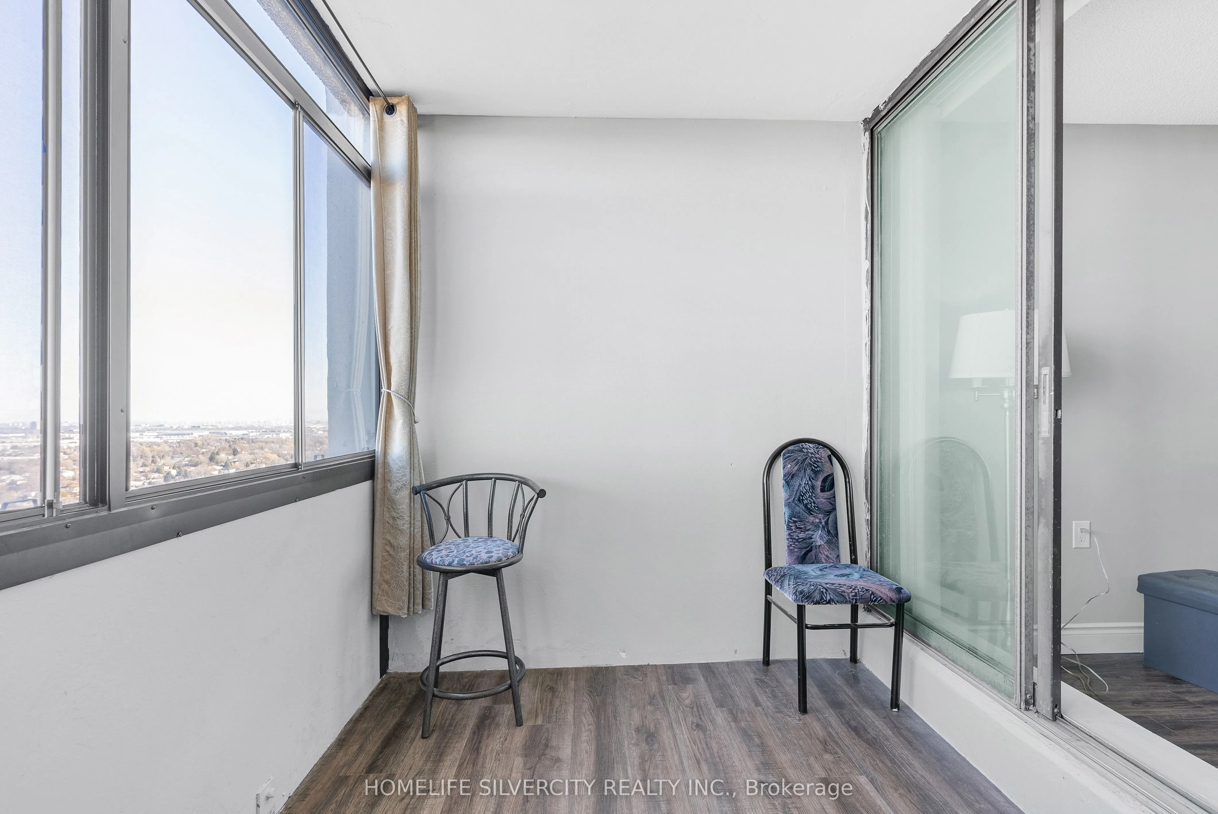 18 Knightsbridge Road, #2303