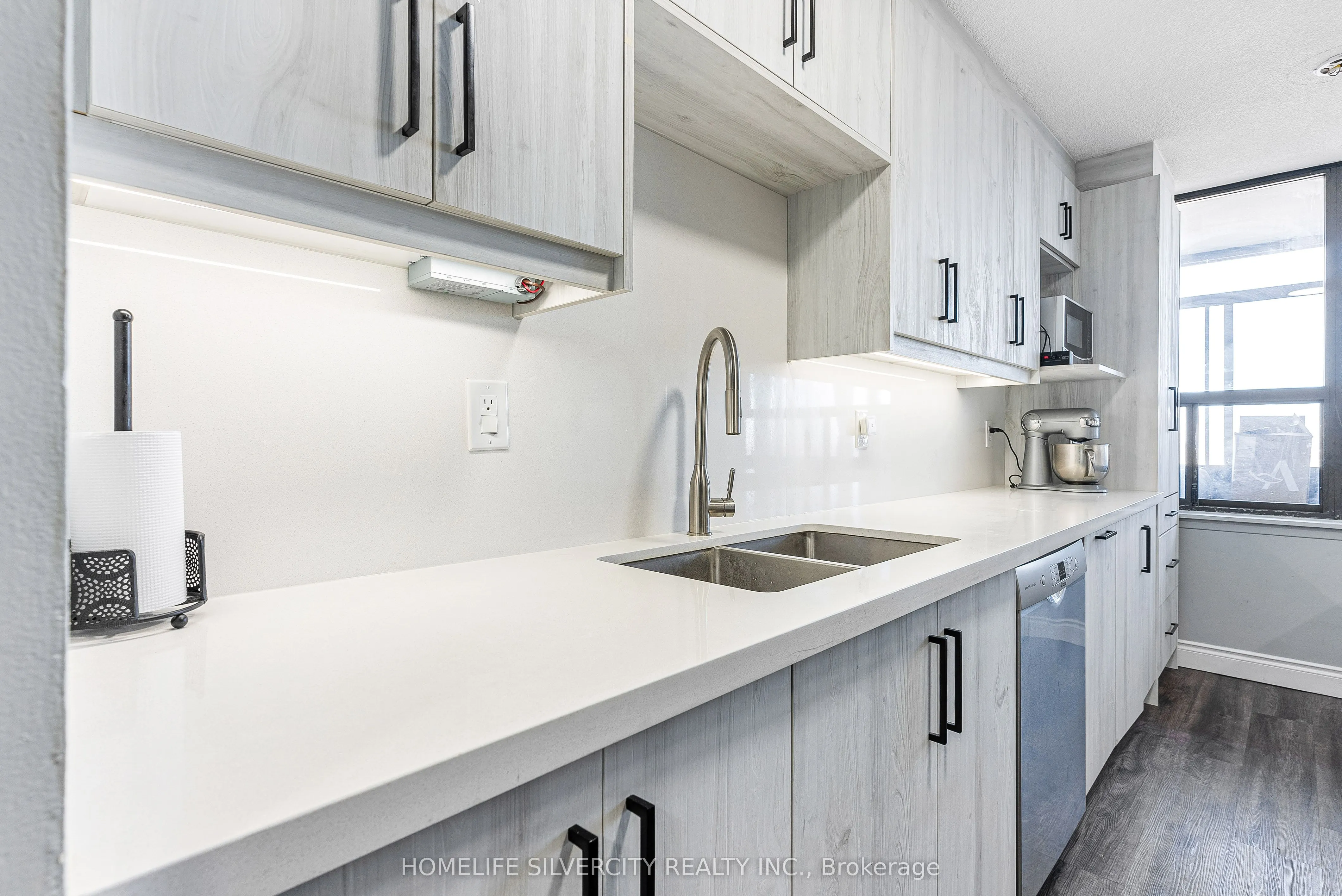 18 Knightsbridge Road, #2303