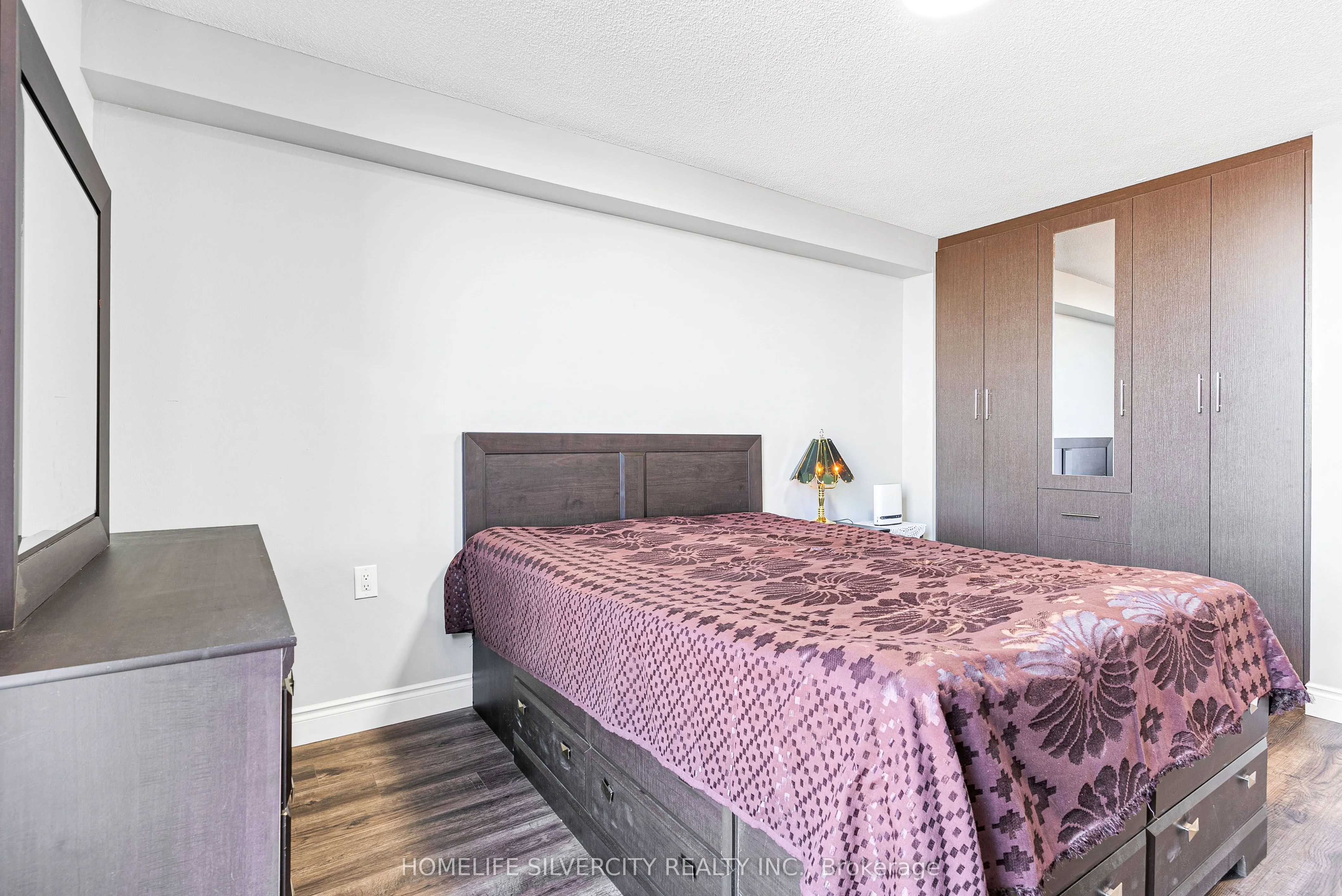 18 Knightsbridge Road, #2303