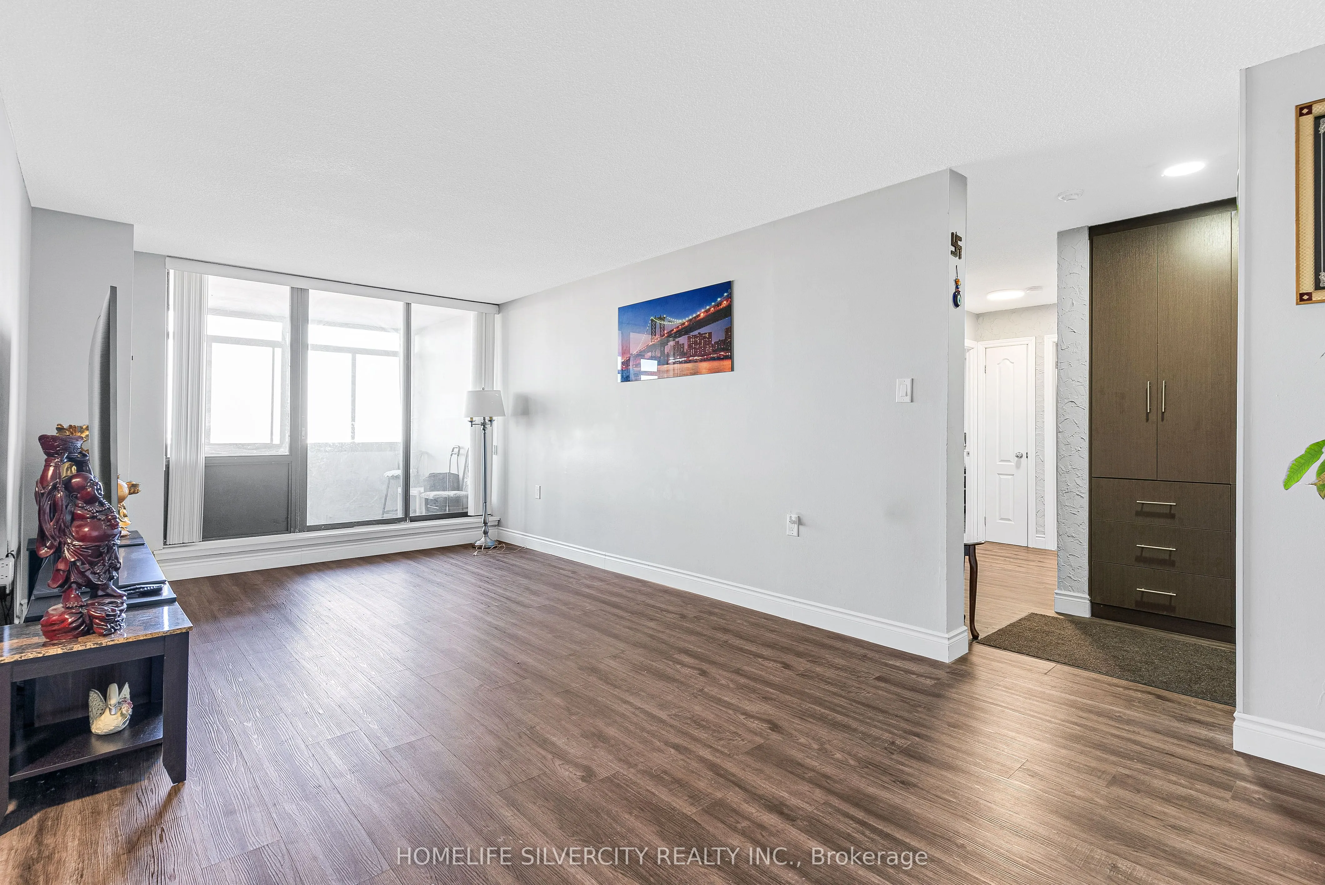 18 Knightsbridge Road, #2303