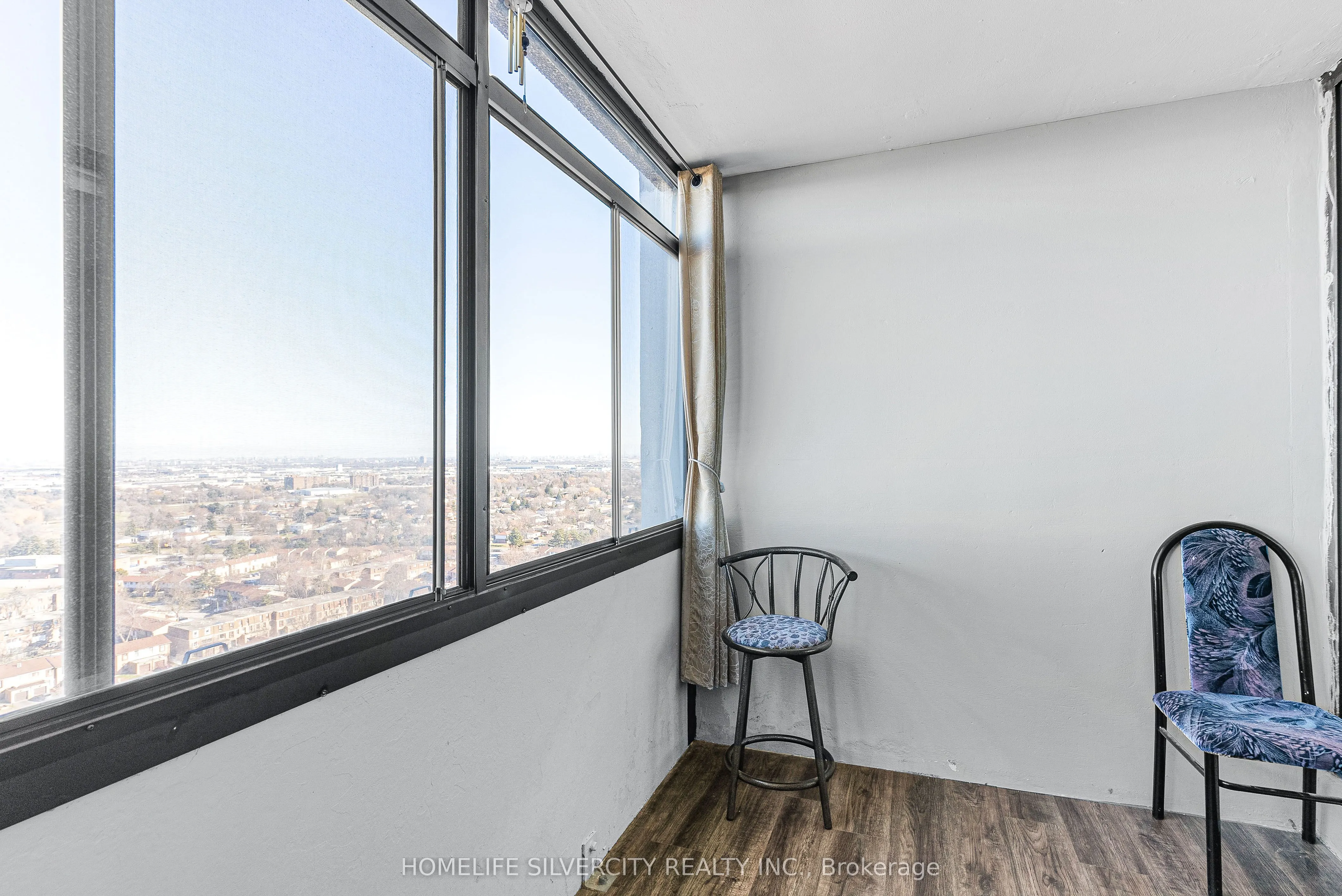 18 Knightsbridge Road, #2303