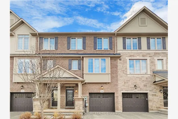 394 Belcourt Common