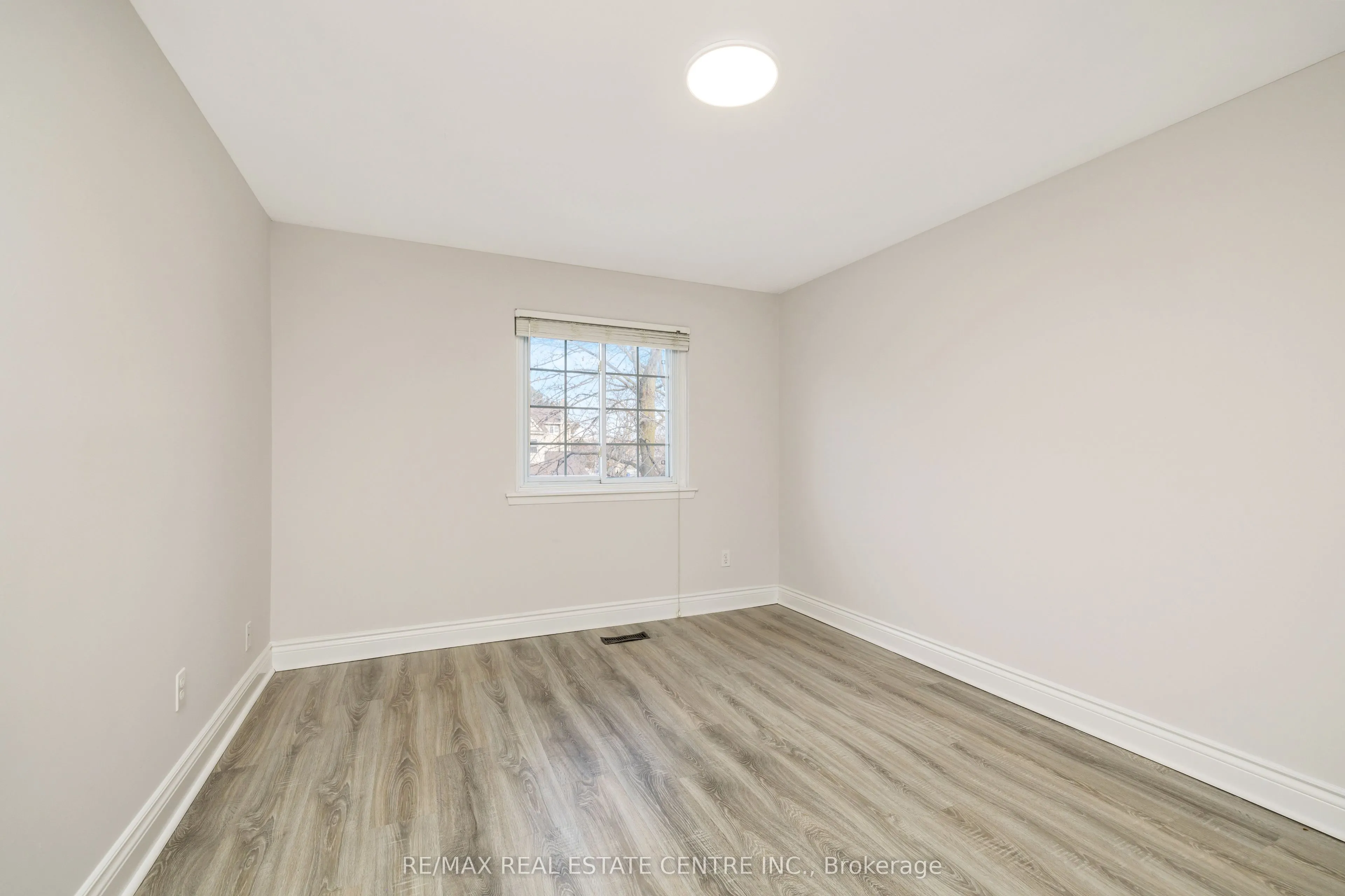 738 Briar Crescent