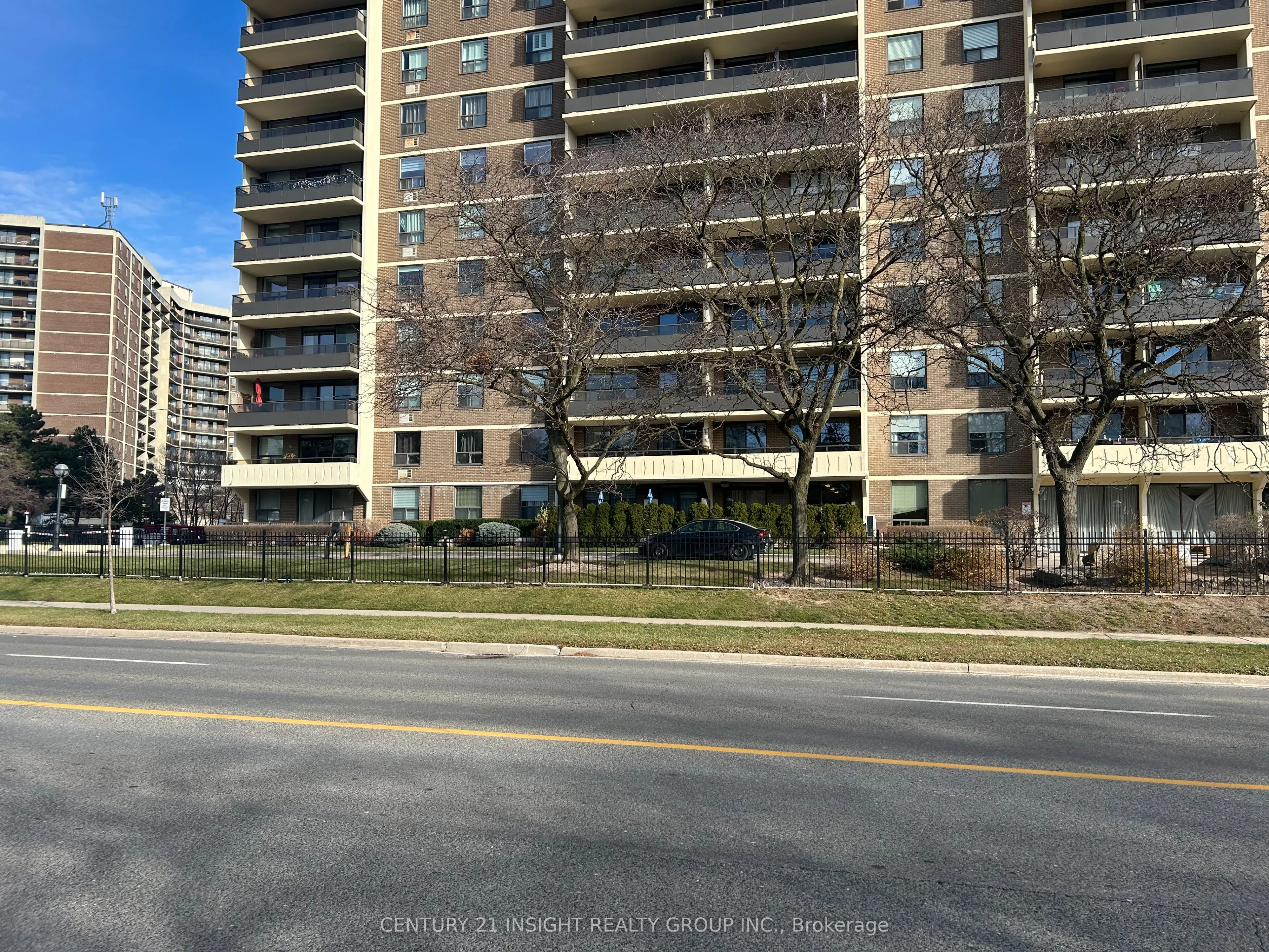 511 The West Mall Road, #1112