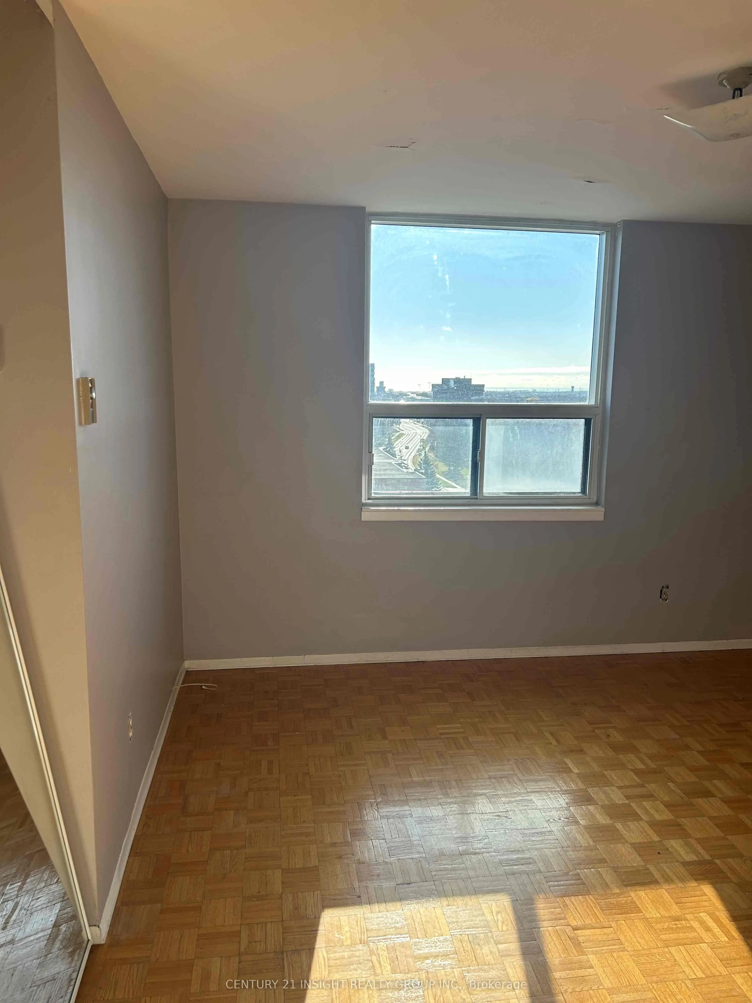 511 The West Mall Road, #1112