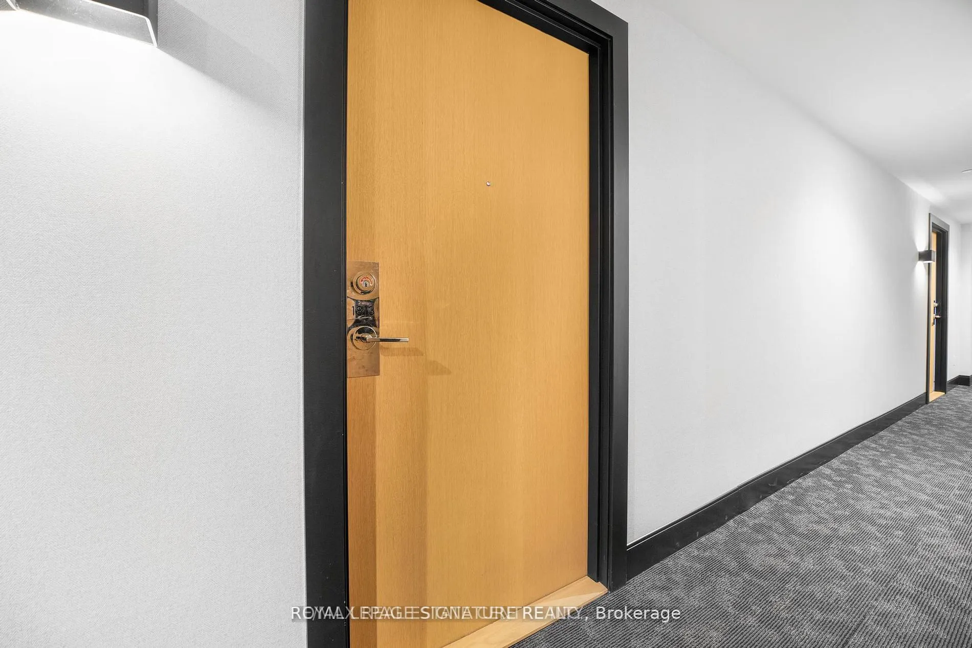 2520 Eglinton Avenue W, #1813