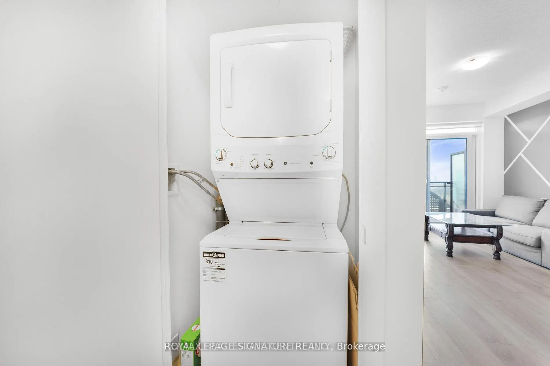 2520 Eglinton Avenue W, #1813