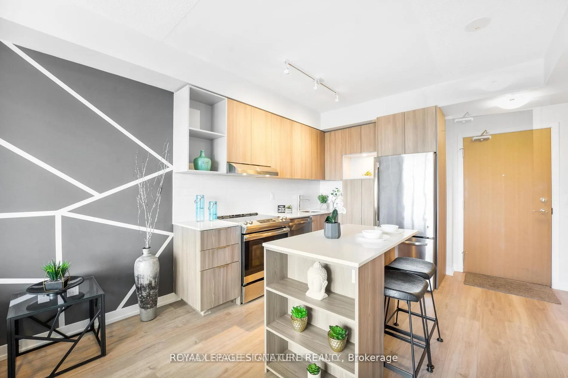 2520 Eglinton Avenue W, #1813
