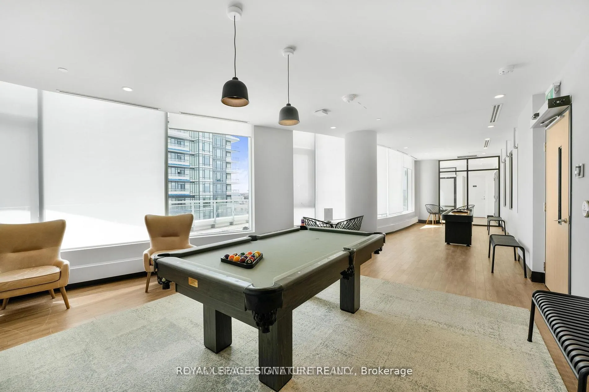 2520 Eglinton Avenue W, #1813