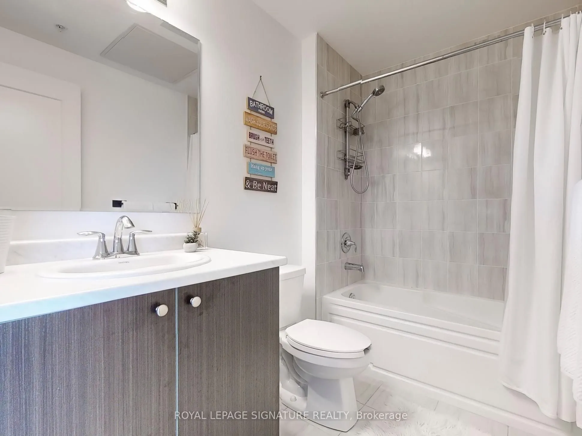 102 Grovewood Common, #405