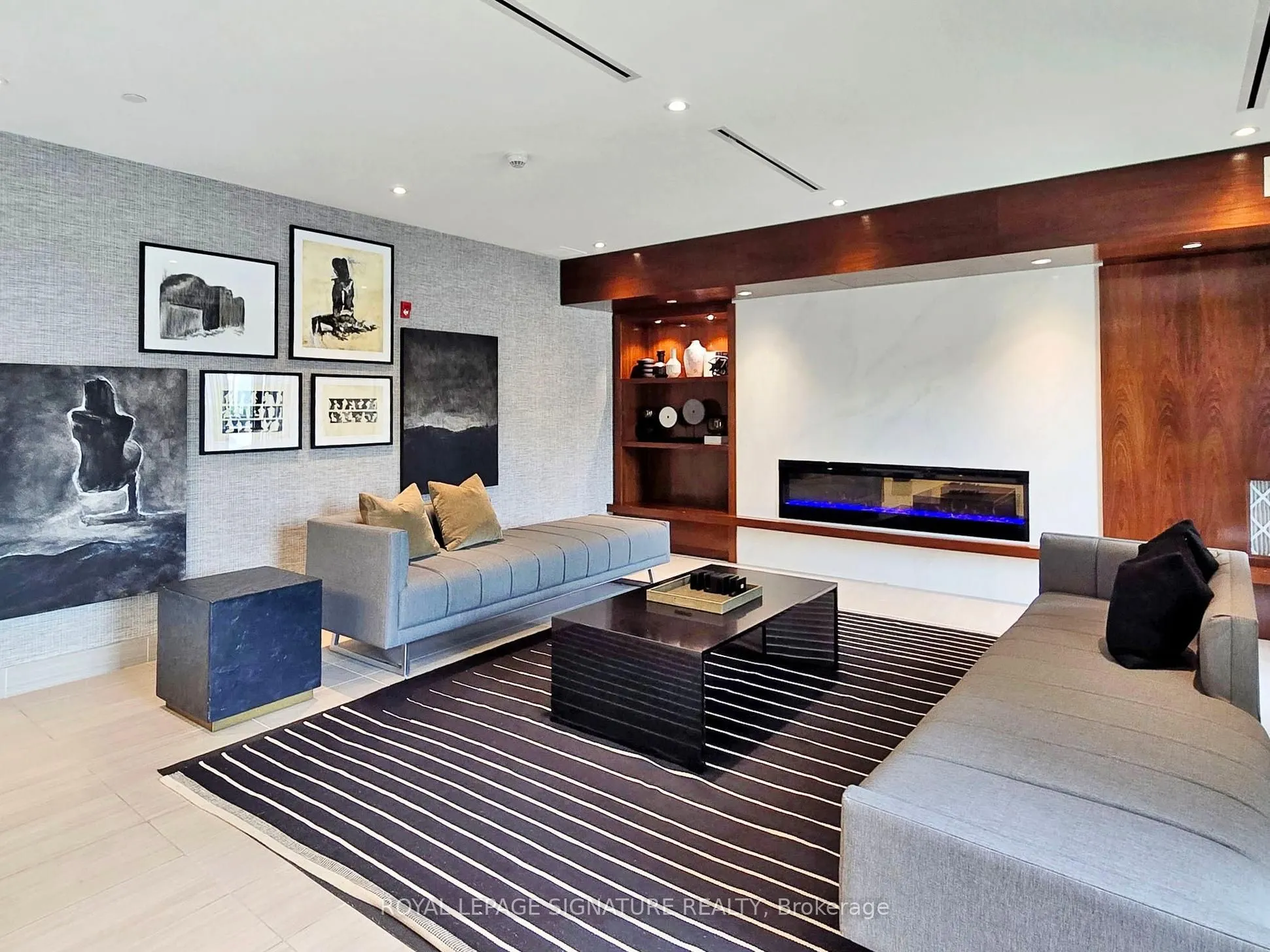 102 Grovewood Common, #405