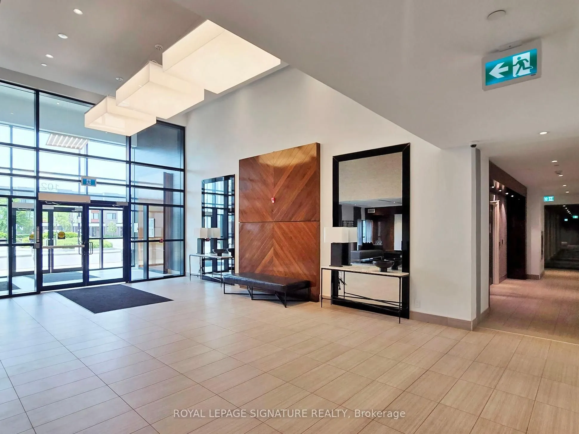 102 Grovewood Common, #405