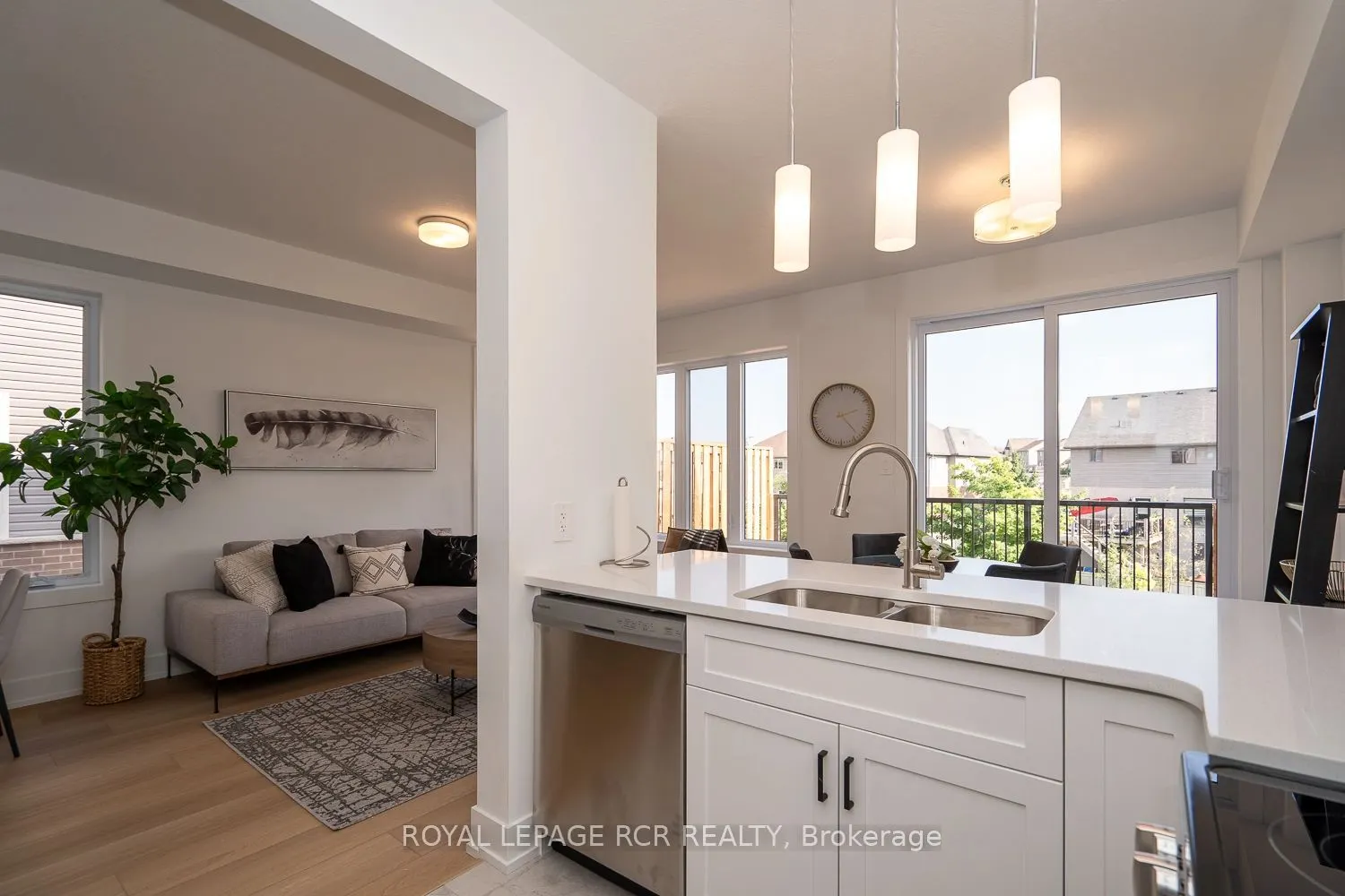 690 Broadway Avenue, #17