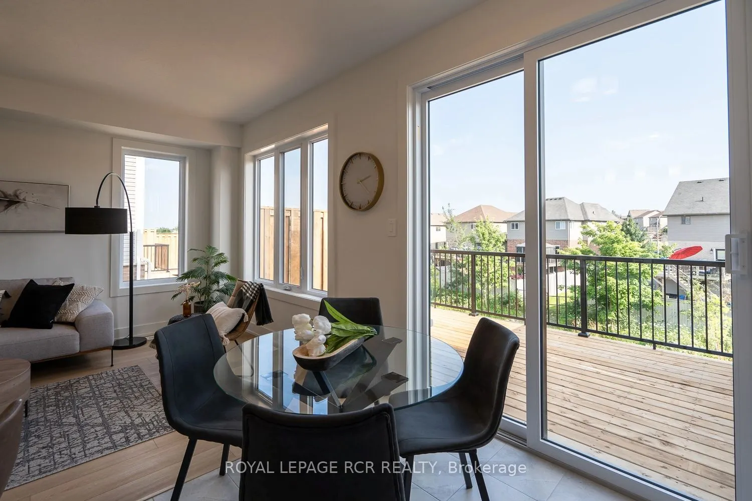690 Broadway Avenue, #17