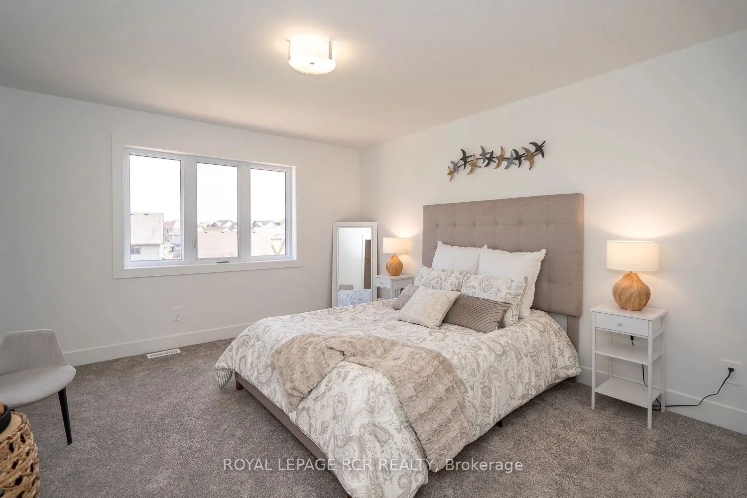 690 Broadway Avenue, #17