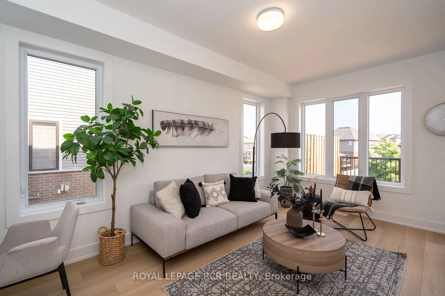 690 Broadway Avenue, #17