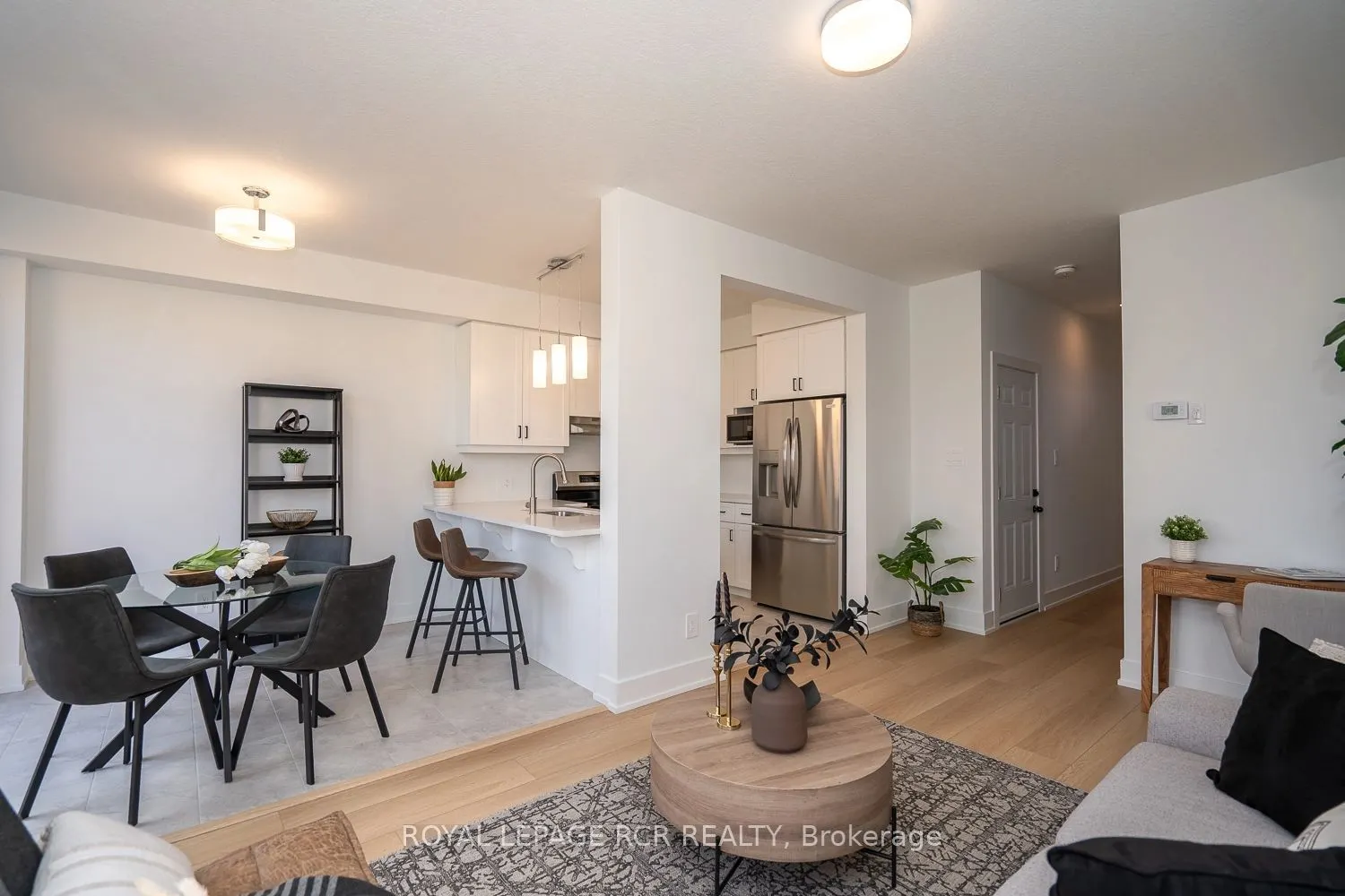 690 Broadway Avenue, #17