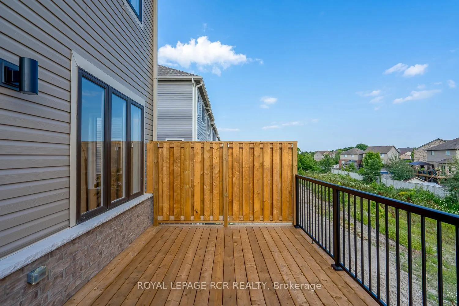 690 Broadway Avenue, #17
